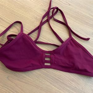 Jolyn tomcat top in Cabernet size medium
